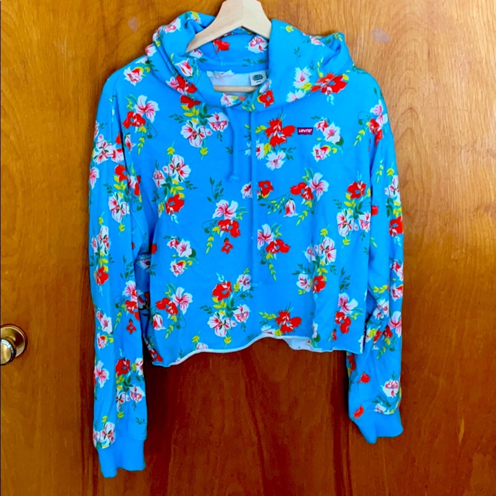 Levi’s Cropped Hoodie